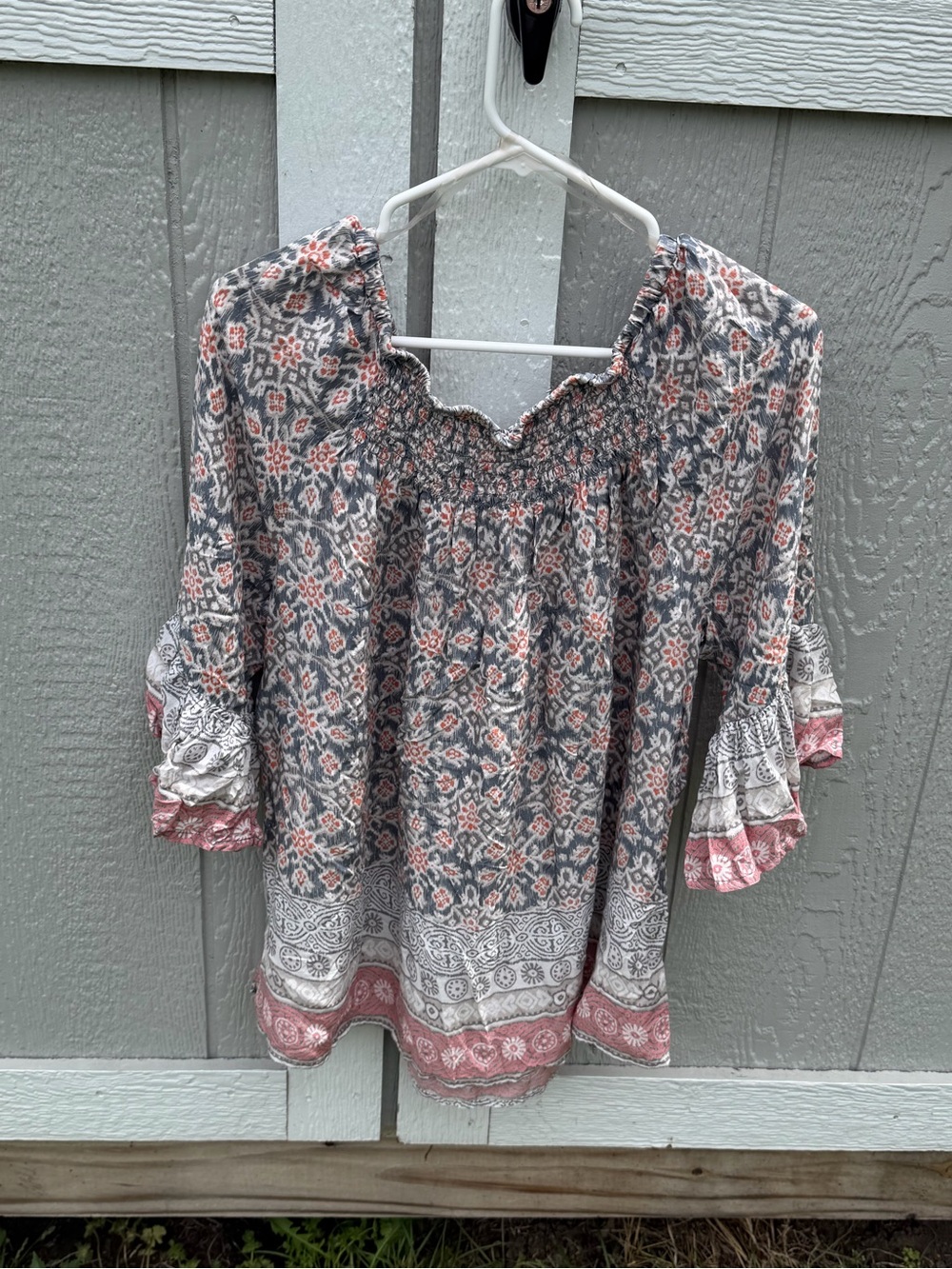 1X- Smocked Off-Shoulder Floral Peasant Top - Gray & Pink